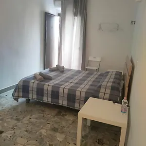 Airport Bagno Privato In Katánie